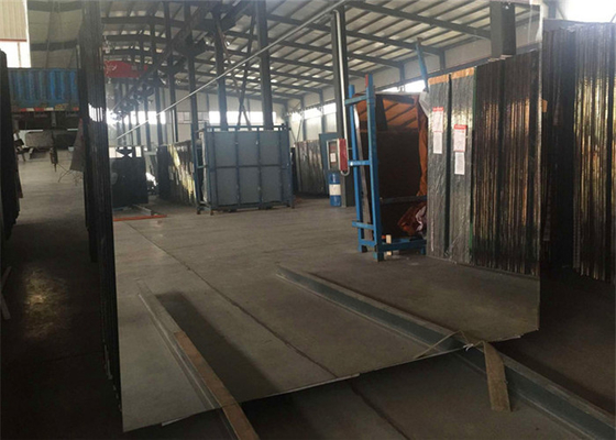 Waterproof Black Mirror Glass Sheet , Acid Resistant Reflective Bronze Mirror Glass
