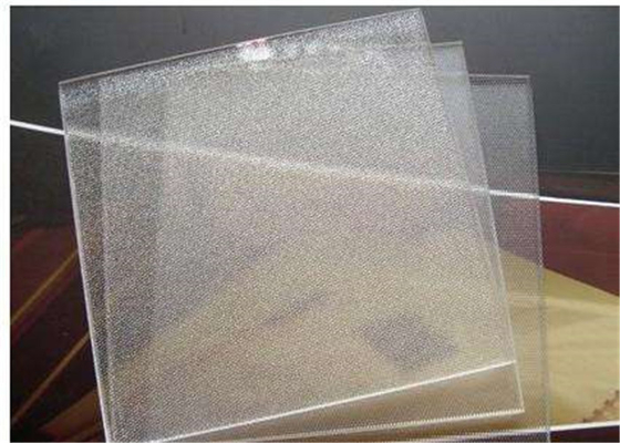 3.2mm Thickness Photovoltaic Transparent Glass , Low Iron Patterned Solar Tempered Glass