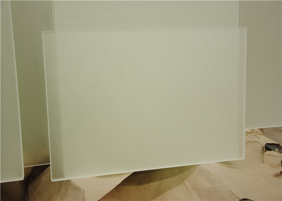 Anti Reflective Coating Low Iron Solar Glass With 3.2mm 4.0mm Thickness