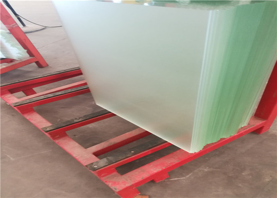 High Transmittance Low Iron Tempered Glass 3.2mm / 4mm Thickness Waterproof