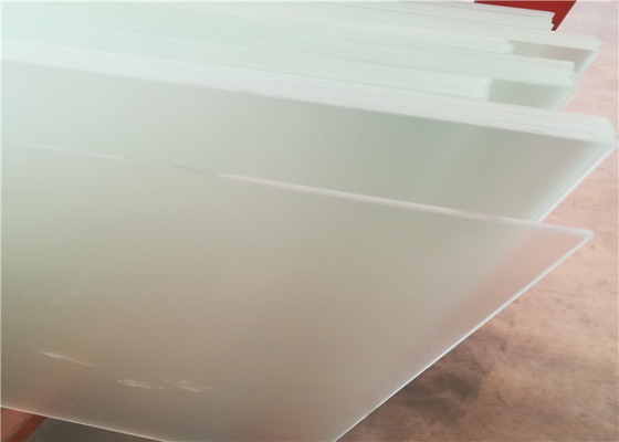 Grade A Mistlite Single Pattern Low Iron Solar Glass Customized Size Easy Installation