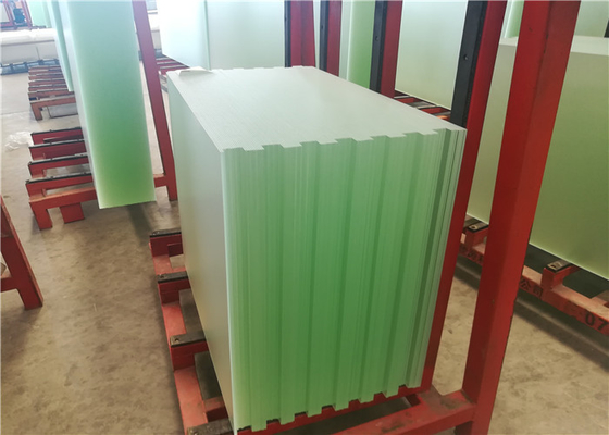 Solar Tempered Low Iron Solar Glass Flat Shape Customized Size Energy Saving